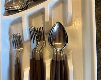 Wood Handle Ecko Flatware