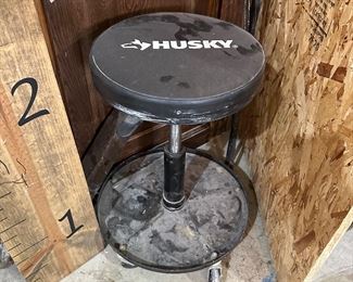 Husky stool