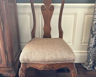 DINING CHAIR