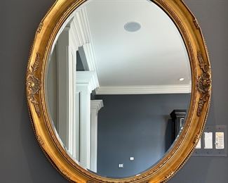 DECORATIVE OVAL MIRROR
