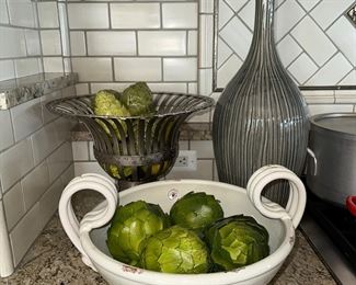 DECORATIVE ITEMS-WILDWOOD ACCENTS VASE