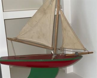 Star Yacht Guaranteed to Sail Made In England  Model Sail Boat  with Custom Stand (1950s)-