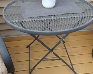 OUTDOOR PATIO FURNITURE / ROCKER - SWIVEL CHAIRS - LG TABLE - SM TABLE