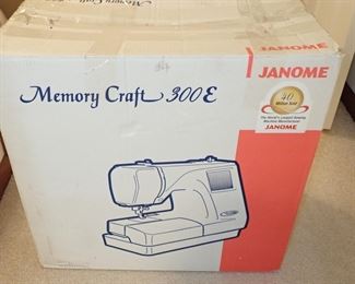 MEMORY CRAFT / JANOME / 300E / SEWING MACHINE