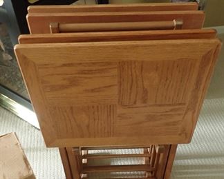 WOOD TV TRAYS