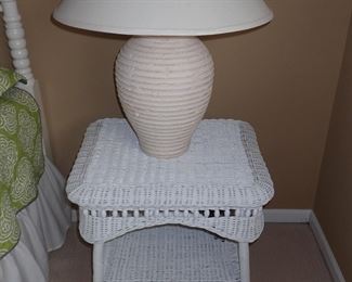 WICKER END TABLE - LAMP