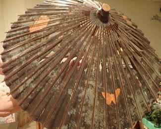 VINTAGE UMBRELLA