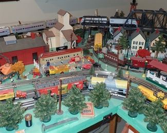 FULL TOWN WITH 3 TRAINS RUNNING THUR IT - WITH BUILDING - VEHICALS - TREES 