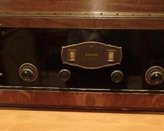 AMBOROLA RADIO/ AMERICAN BOSCH / MAGNETO CORP/ MODEL 16 1925 / 6 TUBE BATTERY RADIO / BURL CASE