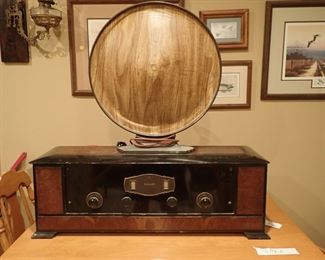 AMBOROLA RADIO/ AMERICAN BOSCH / MAGNETO CORP/ MODEL 16 1925 / 6 TUBE BATTERY RADIO / BURL CASE &  SPEAKER