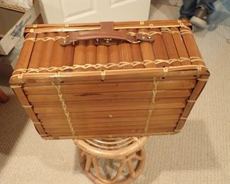 BAMBOO PICNIC BASKET