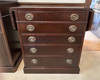 DREXEL DROP SIDE 5 DRAWER CABINET