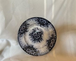 EGLANTINE K & G LUNEVILLE FRANCE PLATE