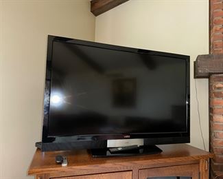 OLDER FLATSCREEN TV