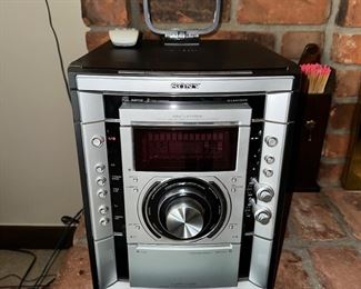 SONY STEREO W/SPEAKERS