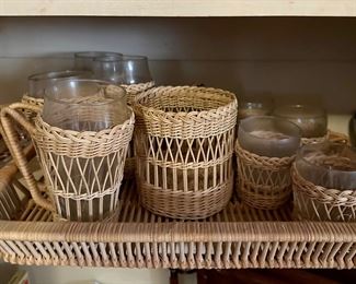 WICKER SERVING SET