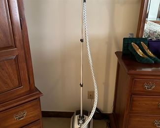 CLOTHING STEAMER