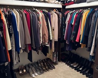 WOMEN'S CLOTHING & SHOES