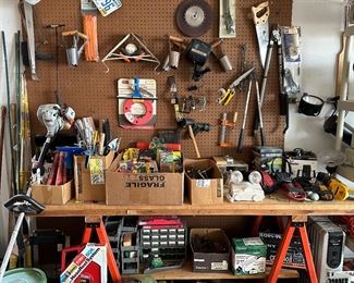 TOOLS/HARDWARE