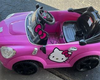 Hello Kitty Coupe