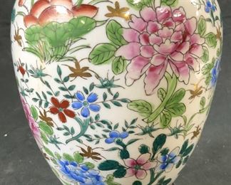 Vintage Hand Painted Asian Porcelain Lamp
