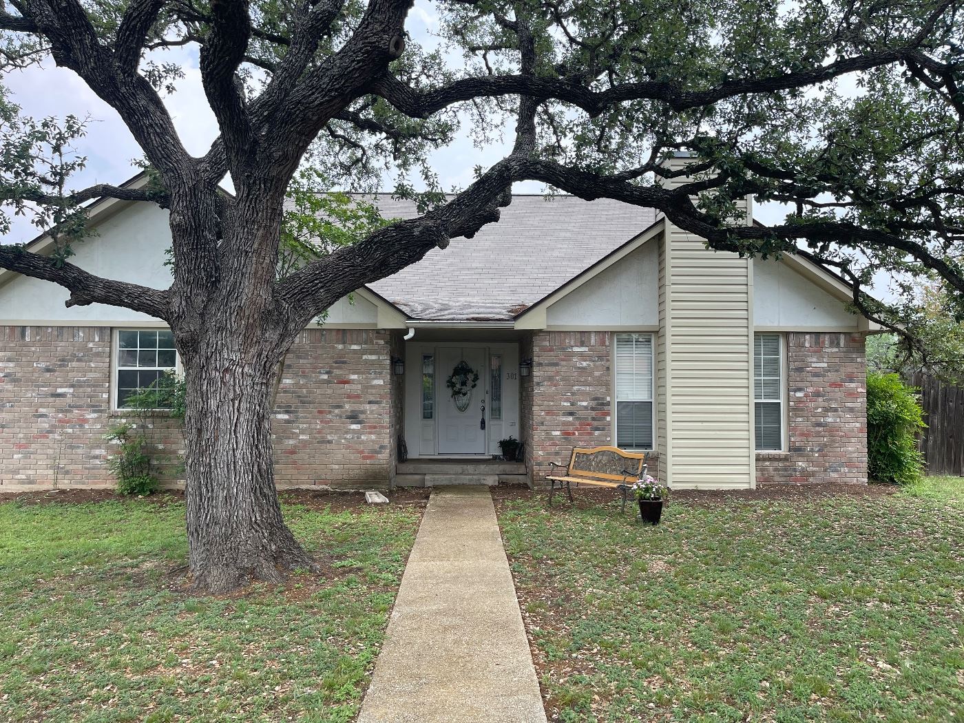 Simply Estate Sales in Kerrville, TX starts on 5/13/2023