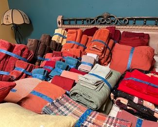 Queen bed, bedding and bath towels some new