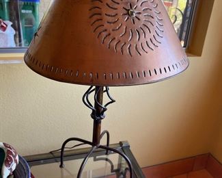 Table lamp with metal shade