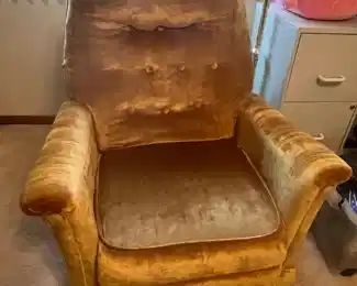 Vintage crushed velvet armchair!
