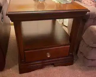 Another matching end table