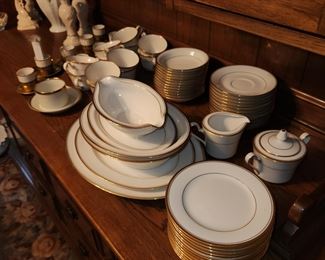 Noritake Linton china set