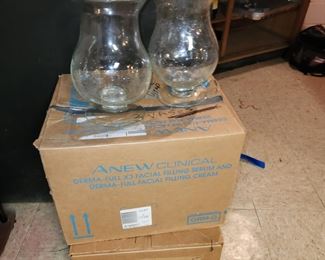 10 of these vases
