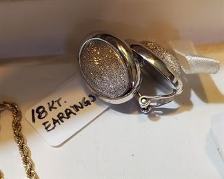18kt Earrings 