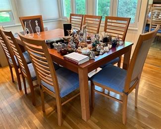 Dining set w 8 chairs
Excellent condition
Will consider any offer