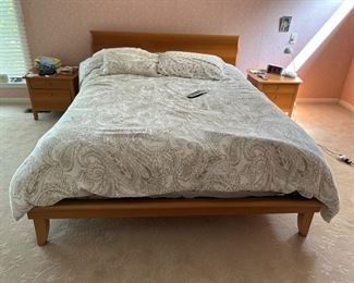 Queens size Bed with night stands
Scandinavian excellent condition with Mattress Will consider any offer