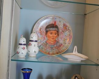 Hibel plates. Ginori shakers