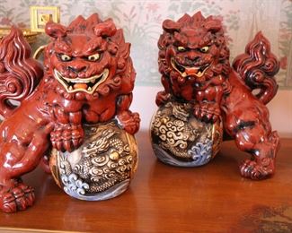 Pair foo dogs