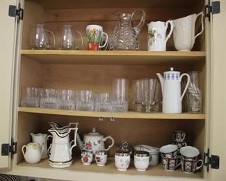 Assorted kitchenwares