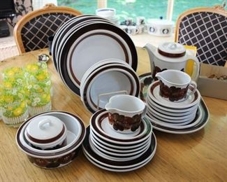 Arabia "Rosmarin" dish set