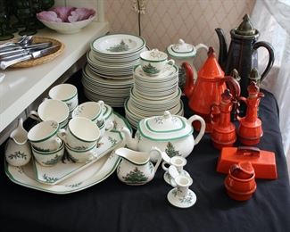 Spode Christmas china ; Metlox Poppytrail Red Rooster