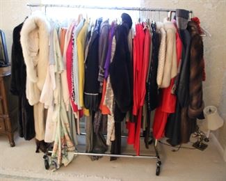 LOTS of vintage ladies clothing ,shoes & accessories 