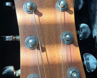 Hohner Acoustic Guitar w Hard Case