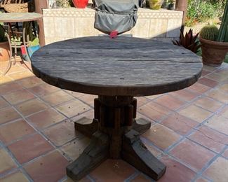 Rustic Wood Patio Table with/ 4 Chairs Table: 31.5 in H x 43in Diameter