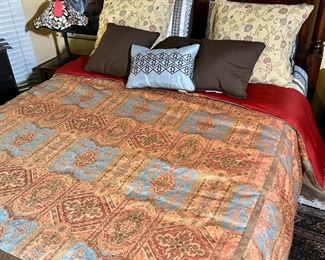 Darkwood Queen Bed Mattress & Frame Frame: 64.25 x 69.75, 5,94 Mattress: 61 x 80 HxWxD