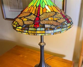 Modern Tiffany Style Dragonfly Table Lamp Slag Stained Glass 25.5 x 16in diameter.