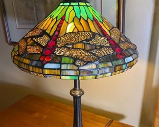 Modern Tiffany Style Dragonfly Table Lamp Slag Stained Glass 25.5 x 16in diameter.