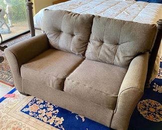 Ashley Furniture Tibbee Loveseat Sofa Contemporary Fabric 35 x 60 x 30in