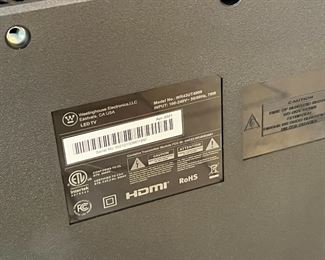 Westinghouse 43in 4K Ultra HD Smart Roku TV TVWR43UT4009 TV 25 x 38.25in