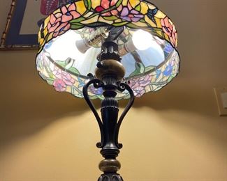 Modern Tiffany Style Butterfly Table Lamp 23 x 17in diameter