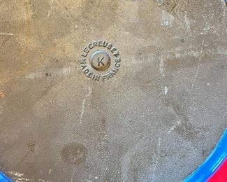 Le Creuset Enameled Cast-Iron Pot Large 9 x 13.75in diameter.